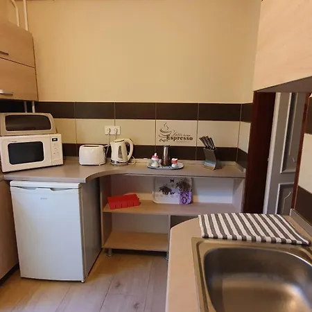 Agnes Vendeghazak Siofok-apartman 2 Πανσιόν *